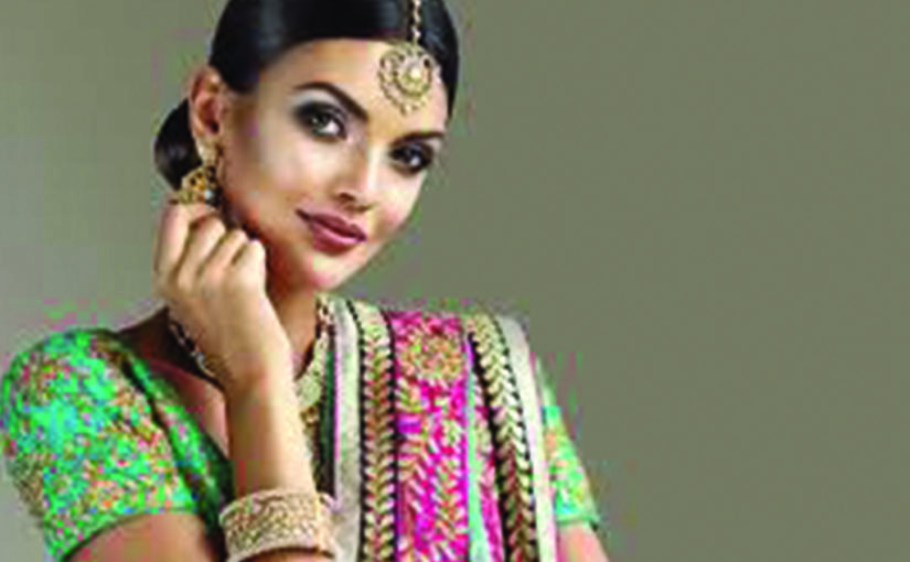 ദീപാവലി നാളിൽ ഗ്ലോയിംഗ് മേക്കപ്പ്…