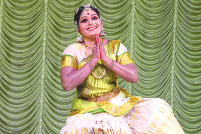 നൃത്തം അയിത്തം!