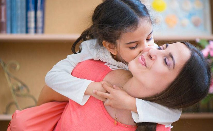 വയസ്സാകുമ്പോൾ പെൺമക്കൾ താങ്ങും തണലും