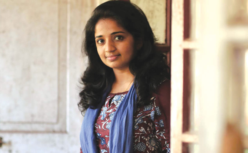 അലങ്കാരങ്ങളില്ലാതെ സമീറ