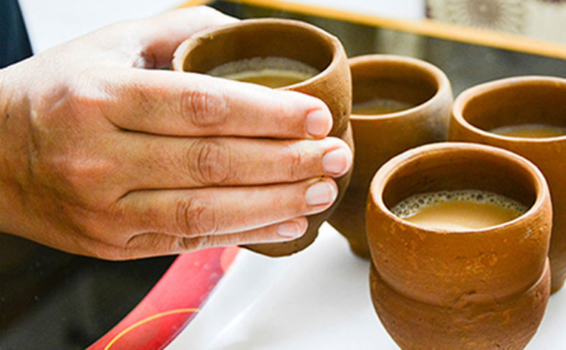 അമിതമായി ചായ കുടിക്കുന്നു