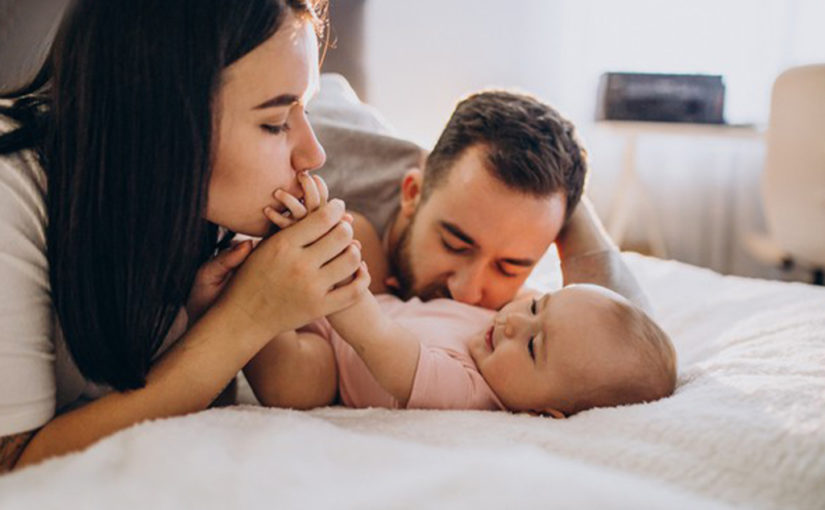 Parenting Tips: നവജാത ശിശുവിനെ എപ്പോഴും എടുക്കാമോ?