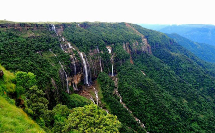 റൊമാന്‍റിക് മൺസൂൺ ഡെസ്റ്റിനേഷൻസ്
