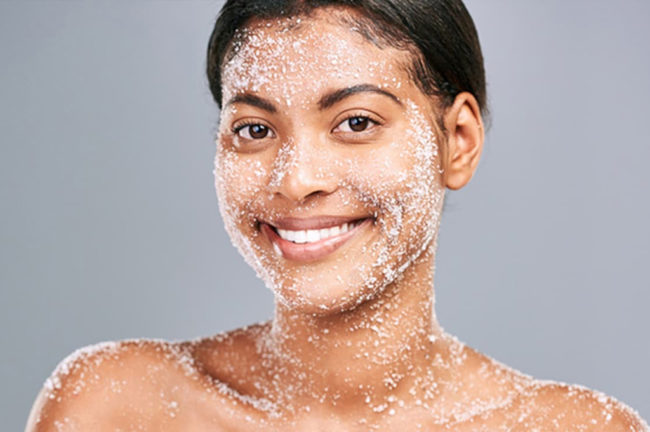 സൺ ടാൻ മാറ്റാൻ ഷുഗർ സ്‌ക്രബ്