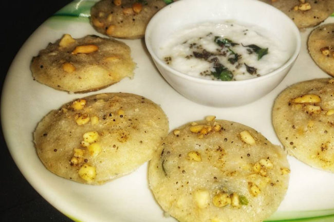 പീനട്ട് മസാല ഇഡ്ഡലി, അവൽ പനീർ ഉണ്ട