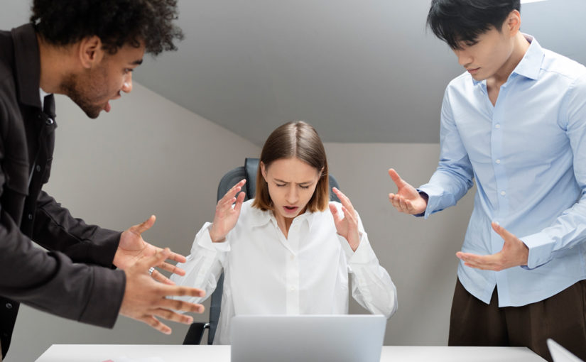 ജോലിസ്‌ഥലത്തെ ബുള്ളിയിംഗ്