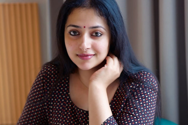 അനുസിത്താരയുടെ വിശേഷങ്ങൾ